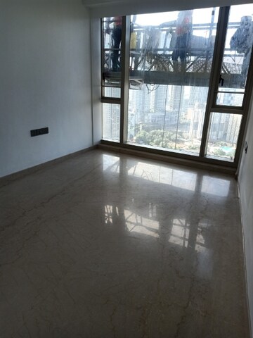 Room in 3 BHK Apartment at Lodha The Park, Worli – for Rent