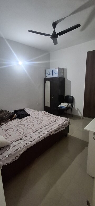 Master Bedroom in 2 BHK Apartment at Supertech Cape Town, Sector 74 – for Rent