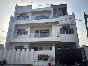 2 BHK Independent House – Exterior View View at Gomti Nagar - for Rent