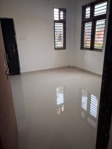 Room in 2 BHK Independent House at Gomti Nagar – for Rent
