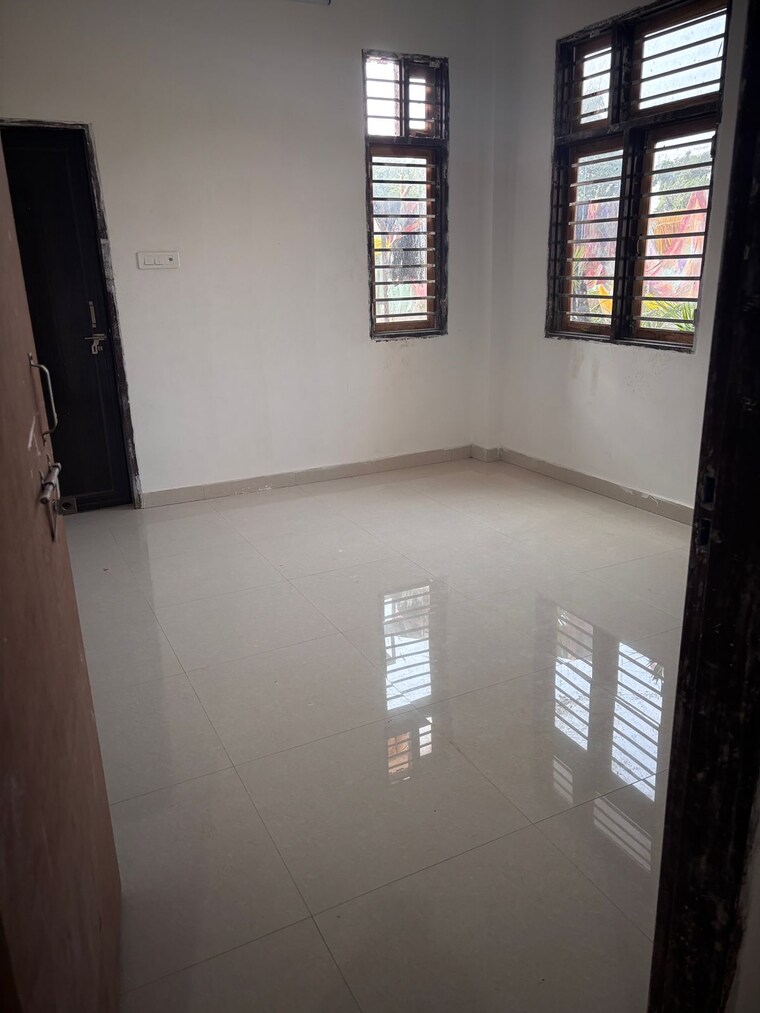 Room, gomti nagar 2 Bedroom 2000 Sq.Ft. Independent House In Gomti Nagar Lucknow 9276224