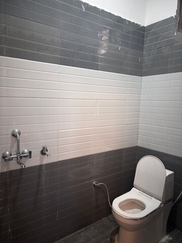 Bathroom in 2 BHK Independent House at Gomti Nagar – for Rent