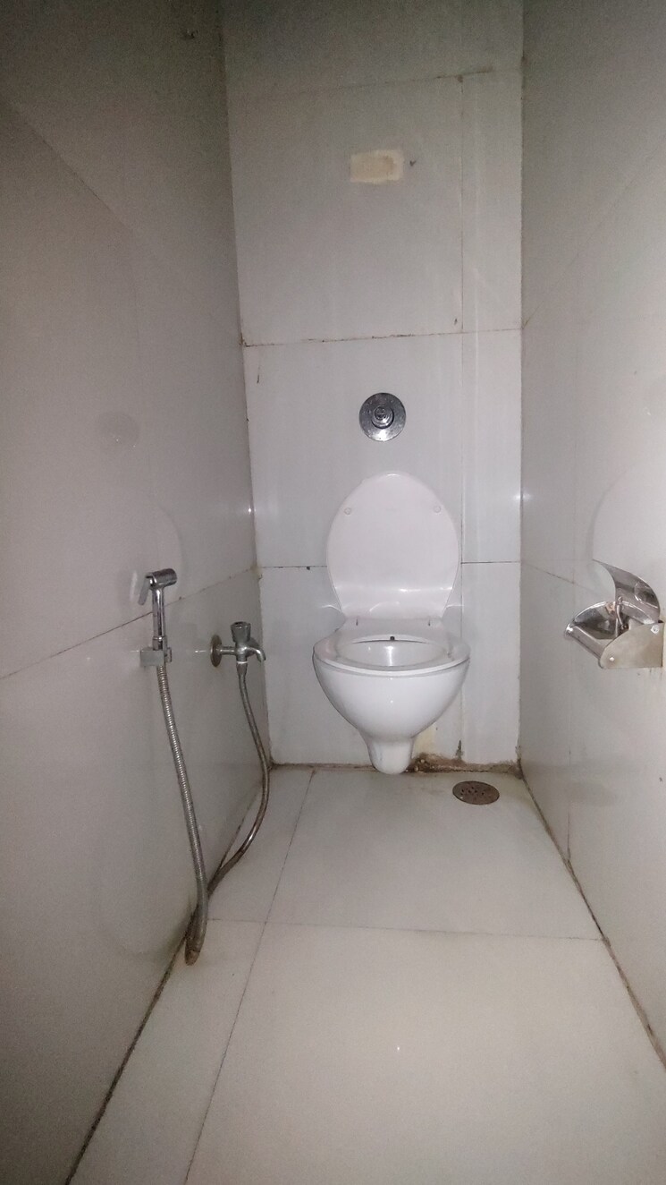 Bathroom, new-technocity-chs Commercial Office Space 1050 Sq.Ft. In T.T.C. Industrial Area Navi Mumbai 9276209