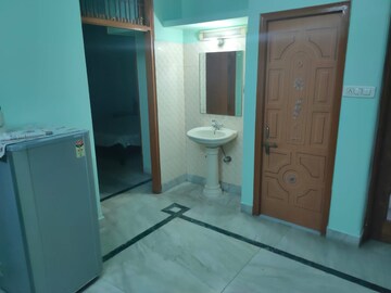 Bathroom in 1 BHK Independent House at Gomti Nagar – for Rent