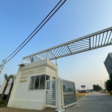  Plot For Sale in Dameera City Plots, Sector 121