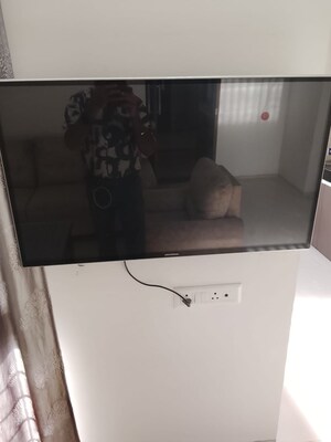 Furnished Amenities in 2 BHK Apartment at Pyramid Atlante, Tathawade – for Rent