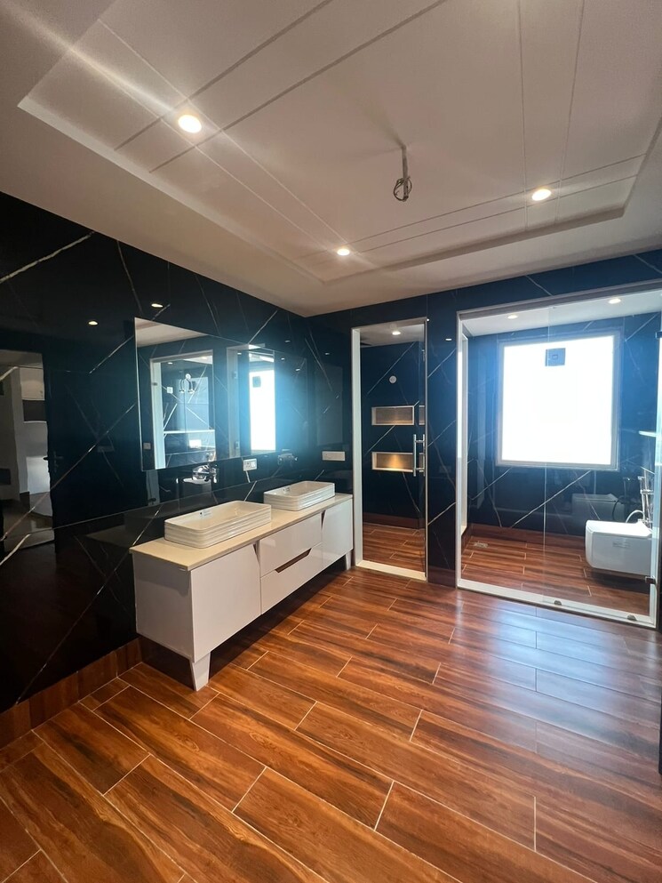 Gym, sushant lok i 3 Bedroom 3000 Sq.Ft. Builder Floor In Sushant Lok I Gurgaon 9276247