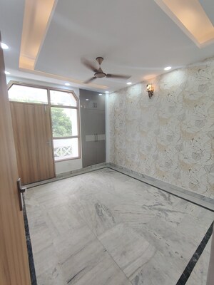 Room in 2.5 BHK Builder Floor at Rachna Double Story Apartment, Vaishali Sector 5 – for Sale