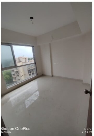 Room in 2 BHK Apartment at Millionaire Heritage, Andheri West – for Sale