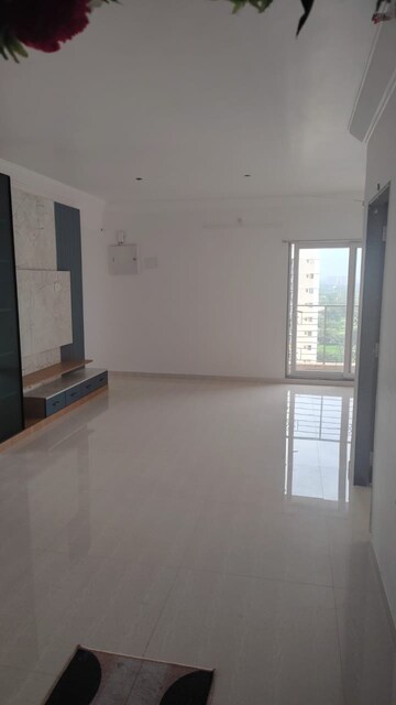 Room in 3 BHK Apartment at Arihant Aarohi Phase 2, Kalyan Shilphata Road – for Rent