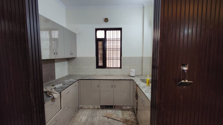 Kitchen, ashoka enclave 5 Bedroom 4050 Sq.Ft. Builder Floor In Ashoka Enclave Faridabad 9276287