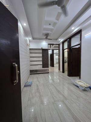 Room in 3 BHK Builder Floor at Niti Khand I – for Sale