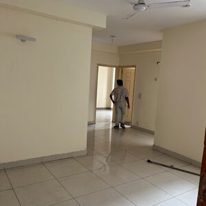 2 BHK Apartment For Rent in Express Zenith, Sector 77