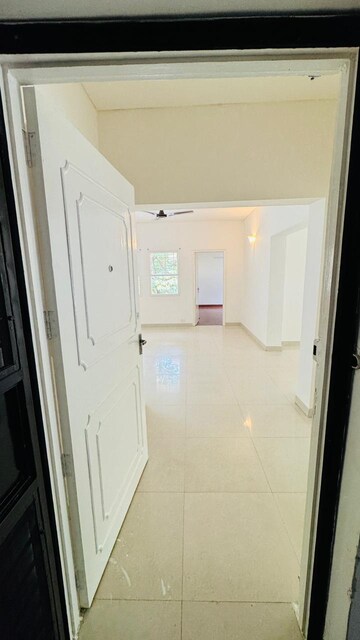 Bathroom in 3 BHK Builder Floor at Unitech South City II, Sector 50 – for Rent