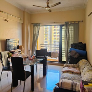 1 BHK Apartment For Rent in K Raheja Heights, Malad East