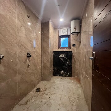 Parking in 2 BHK Builder Floor at Vasant Kunj – for Sale