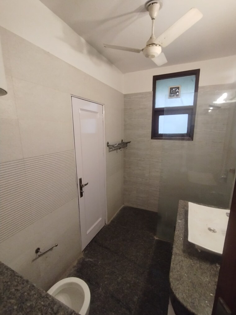 Bathroom, greater kailash ii 4 Bedroom 6300 Sq.Ft. Builder Floor In Greater Kailash ii Delhi 9276346