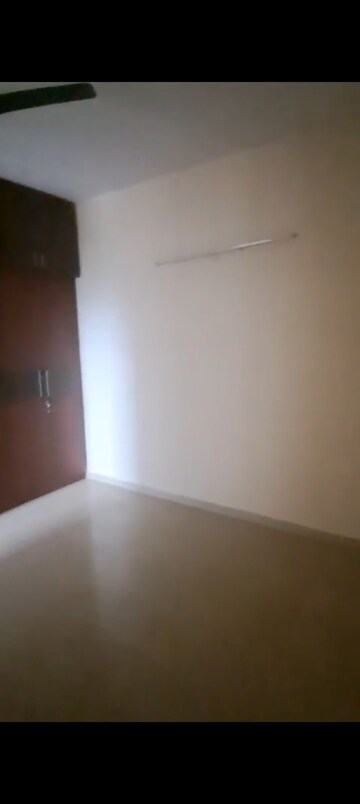 Room in 2 BHK Apartment at Landcraft Golf Links, Pandav Nagar – for Sale