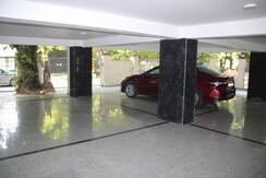 4 BHK + Pooja Room,Servant Room,Study Room,Extra Room Builder Floor For Sale in West End Colony