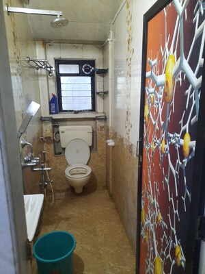 Bathroom in 1 BHK Apartment at Tardeo – for Sale