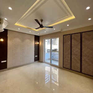 Room in 4 BHK Apartment at Adani Samsara Vilasa, Sector 63 – for Rent