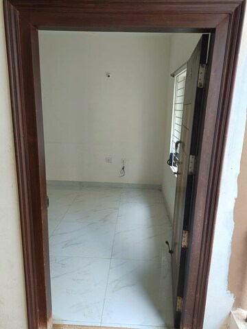 Room in 3 BHK Apartment at Tadepalli – for Rent