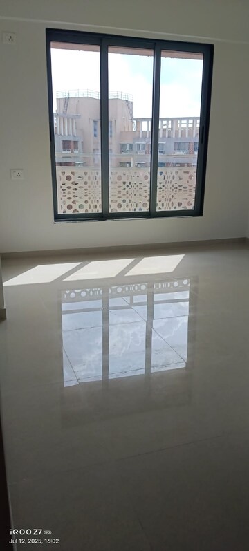 Room in 2 BHK Apartment at Lodha Panacea 1, Dombivli East – for Rent