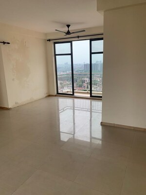 Room in 3 BHK Builder Floor at Preet Vihar – for Rent