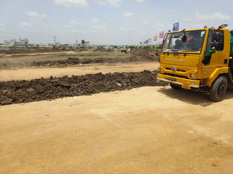  Parking, sr-serenity-heights  200 Sq.Yd. Plot In Nadergul Hyderabad 9276456