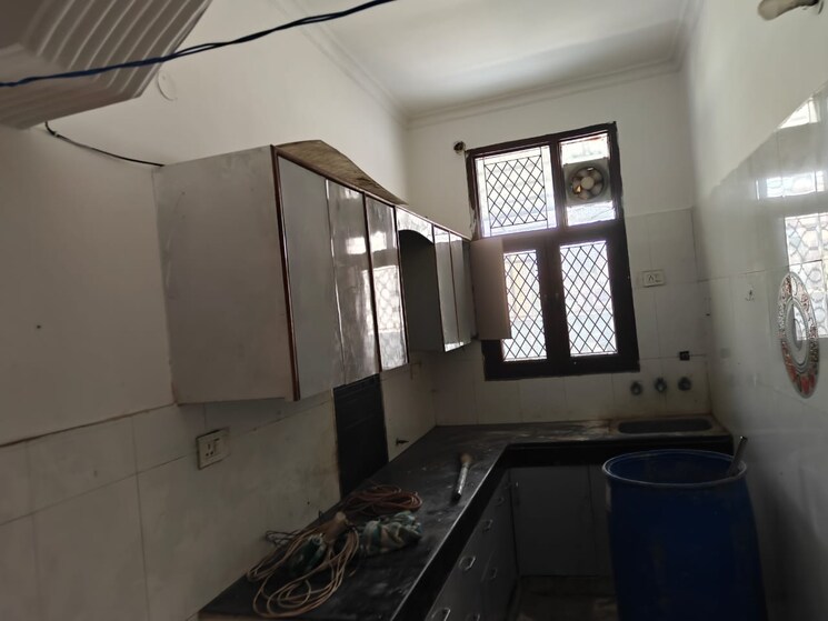 Kitchen, green fields colony 3 Bedroom 200 Sq.Mt. Builder Floor In Green Fields Colony Faridabad 9276477