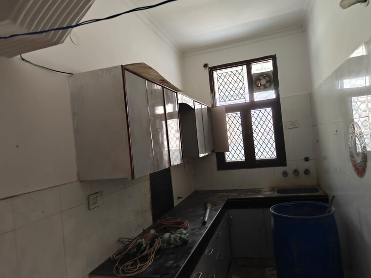 Kitchen, green fields colony 3 Bedroom 200 Sq.Mt. Builder Floor In Green Fields Colony Faridabad 9276477