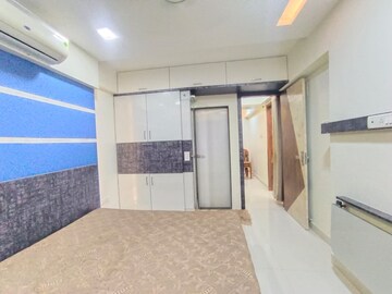 Bedroom in 2 BHK Apartment at Atharva Shweta CHS, Chembur – for Rent
