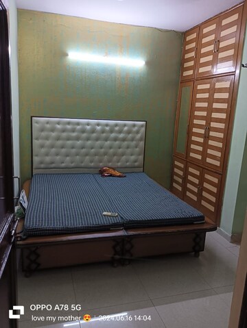 Bedroom in 2 BHK Builder Floor at Sector 38 – for Rent
