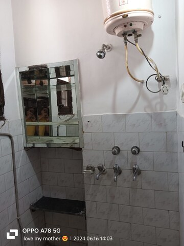 Bathroom in 2 BHK Builder Floor at Sector 38 – for Rent