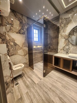 Bathroom in 2 BHK Builder Floor at Sector 23 – for Rent