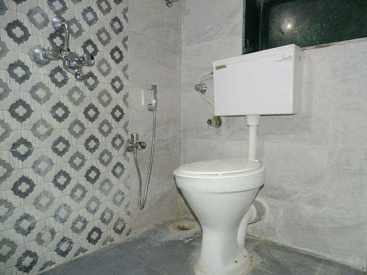 Bathroom, sector 4 kopar khairane Pg For Boys In Sector 4 Kopar Khairane 9276619