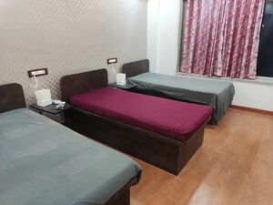 Room in  Pg at Sector 4 Kopar Khairane – for Rent
