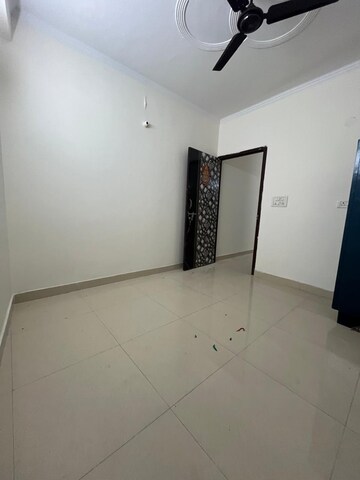 Room in 1 BHK Builder Floor at Saket – for Rent