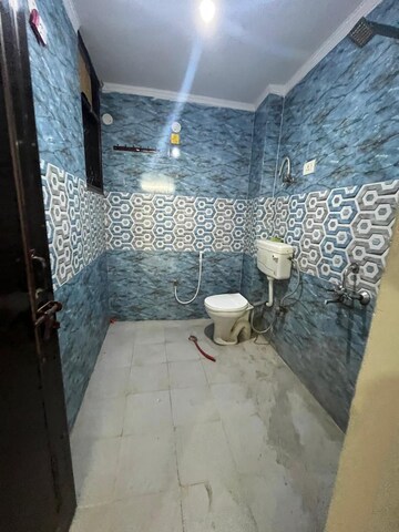 Bathroom in 1 BHK Builder Floor at Saket – for Rent