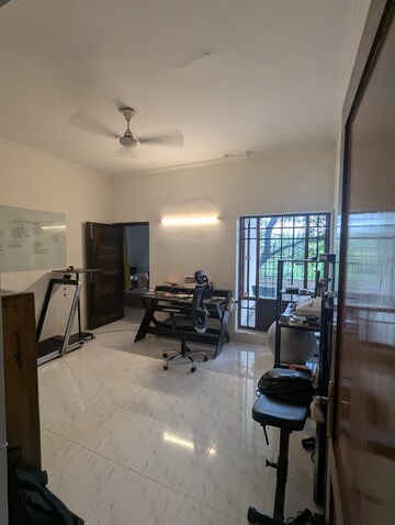 Master Bedroom in 3 BHK Builder Floor at Hauz Khas – for Rent