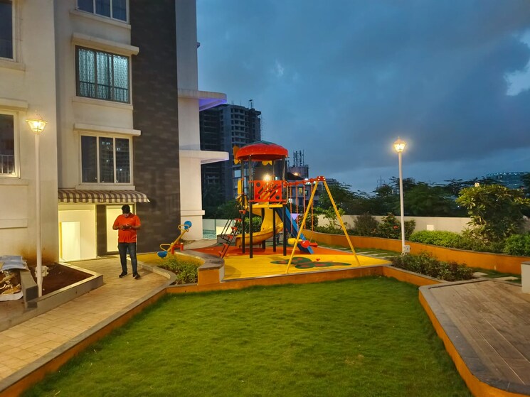 Garden, thapar-suburbia 3 Bedroom 918 Sq.Ft. Apartment In Chembur Mumbai 9276671