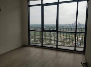 Room in 4 BHK Apartment at Ireo Skyon, Sector 60 – for Sale