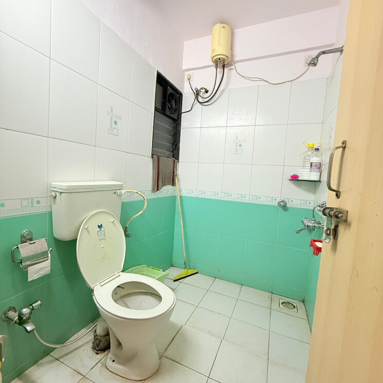 Bathroom, mont-vert-grande 2 Bedroom 800 Sq.Ft. Apartment In Sutarwadi Pune 9276786