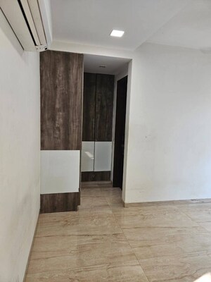 Room in 3 BHK Builder Floor at Sector 23 – for Rent