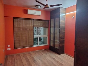 Room in 3 BHK Apartment at Hiranandani Meadows, Manpada – for Sale