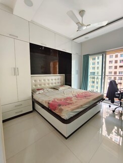 2 BHK Apartment For Sale in Rustomjee Azziano Wing E