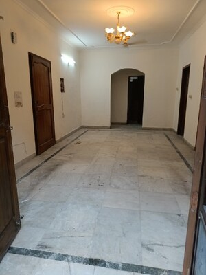 2 BHK Builder Floor For Rent in SS Southend Floors, South City 2