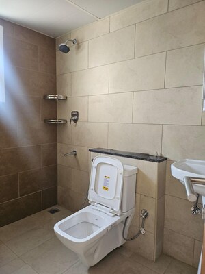 Bathroom in 1 BHK Apartment at Prestige Primrose Hills, Banashankari 6th Stage – for Rent