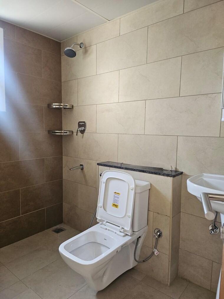 Bathroom, prestige-primrose-hills 1 Bedroom 572 Sq.Ft. Apartment In Banashankari 6th Stage Bangalore 9276944