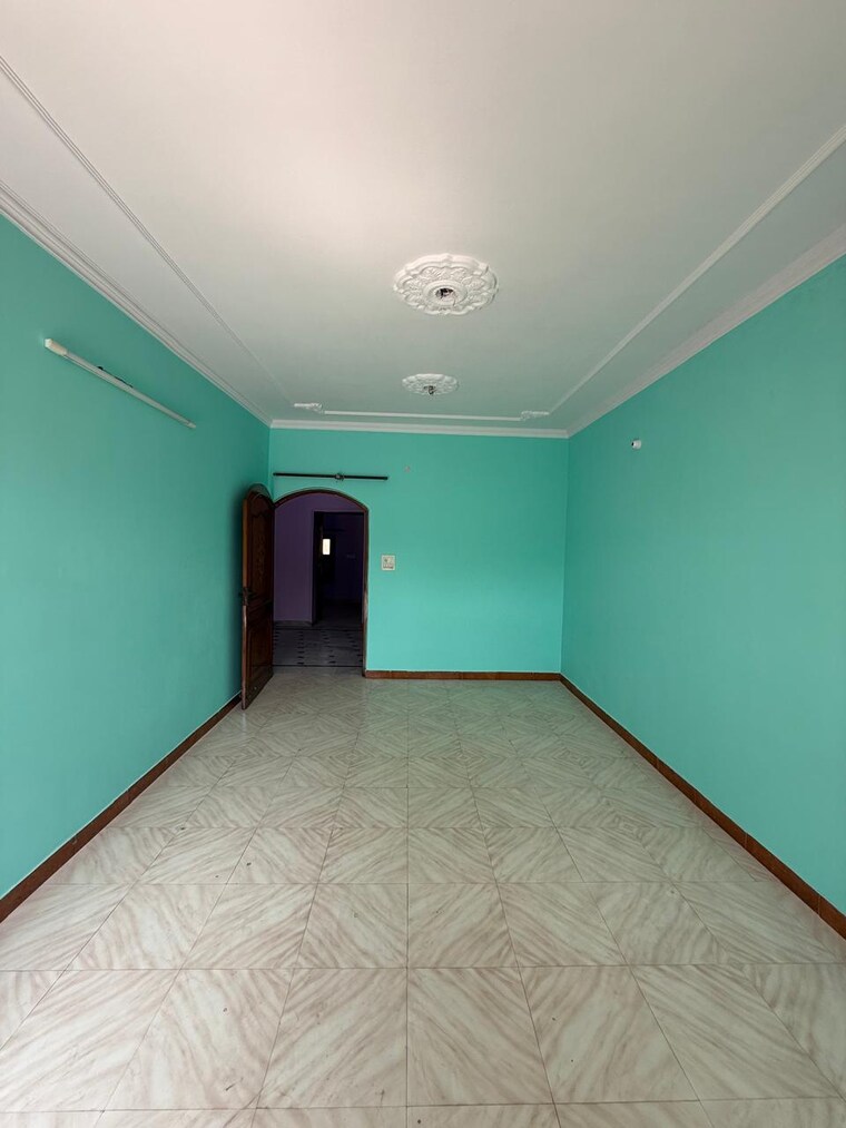 Room, paschim vihar 2 Bedroom 1200 Sq.Ft. Apartment In Paschim Vihar Delhi 9276990